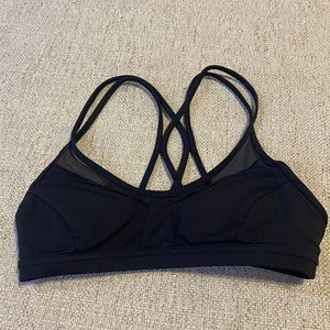 Lululemon sports bra